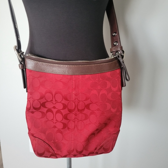 Coach crossbody purse medium size - Picture 4 of 10